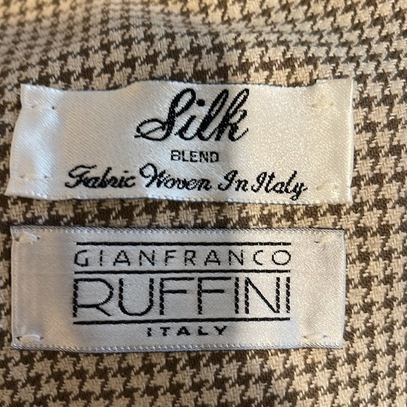 Gianfranco Ruffini silk/wool 42L double breast blazer with peach lining - Picture 9 of 12